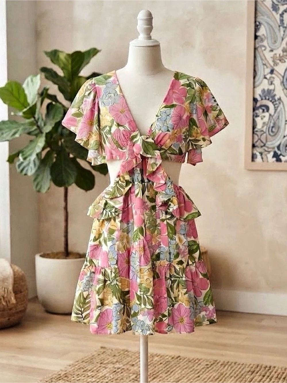 Flying Tomato Floral Mini Dress in Pink & Green Size Medium Like New
